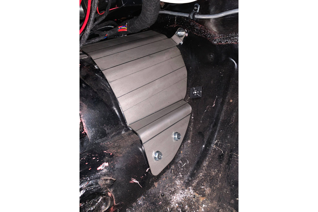 Transmission shield Volvo 740 / 940
