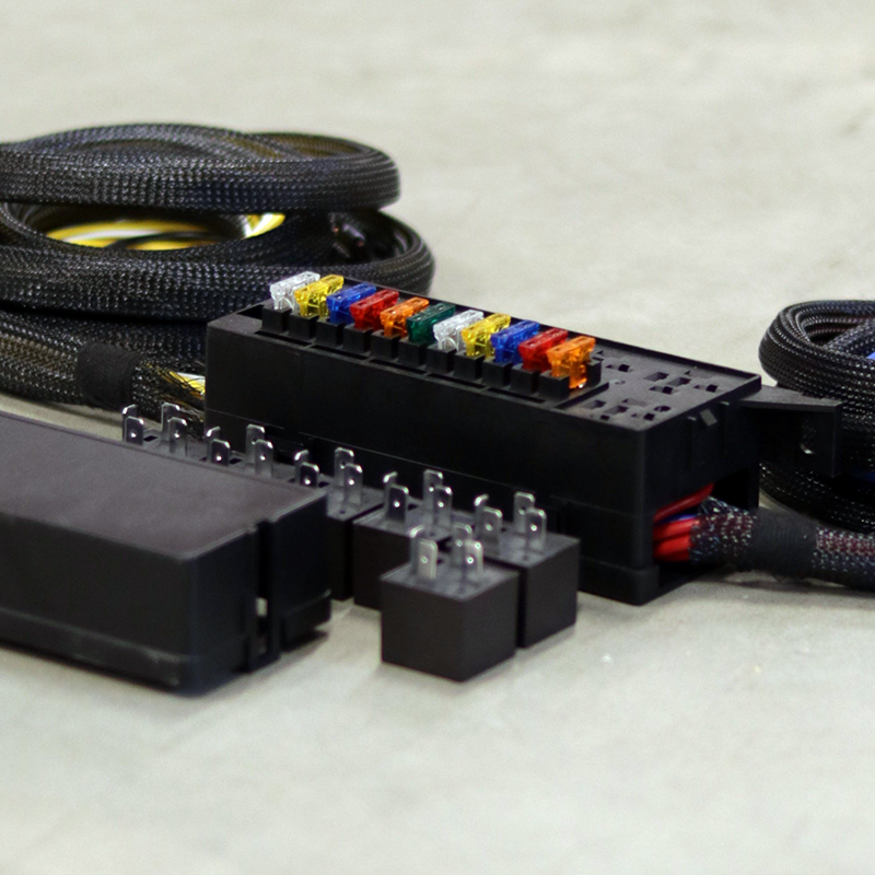 Hurricane Relay and fuse box RB11-W (Wall mounting)