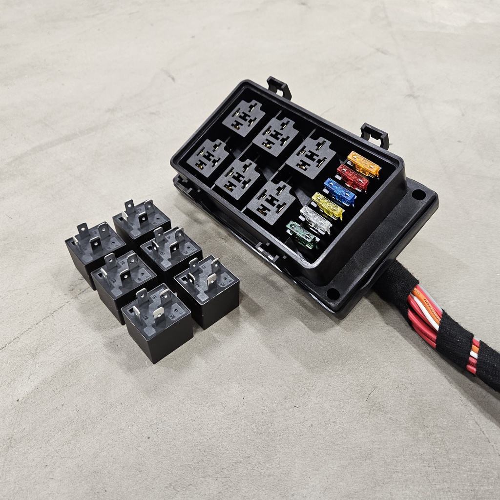 Weatherproof Relay and fuse box RB6-W (Bottom mount)