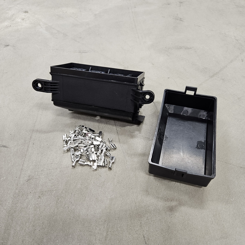 Hurricane Relay and fuse box RB6 (Wall mount)
