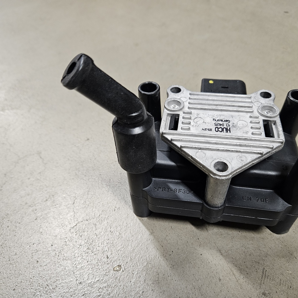 Hurricane Spark Plug Boot 45° m4 - Ignition Coil