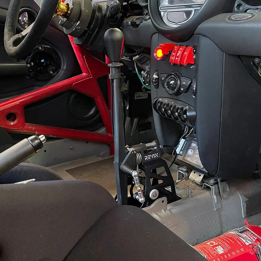 REVIN Short shifter Mini R53 / R56 Bottom mounted