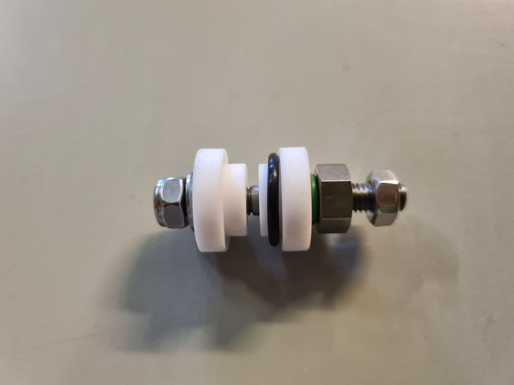 Bulkhead terminal + and -